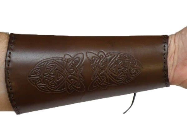 Herbis type 1 forearm protection attached with a thong