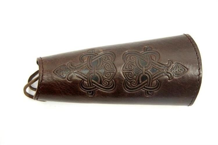 Herbis type 1 forearm protection attached with a thong