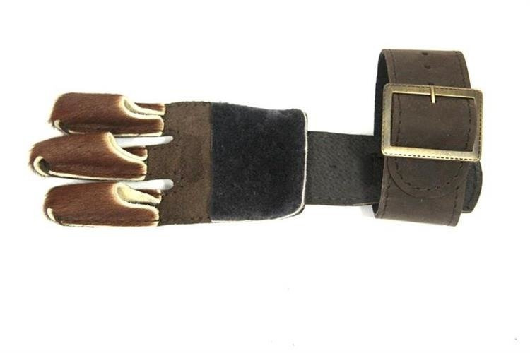 Herbis archery glove with bristles fastened with buckle